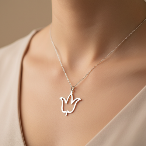 Ciondolo in argento con catenina