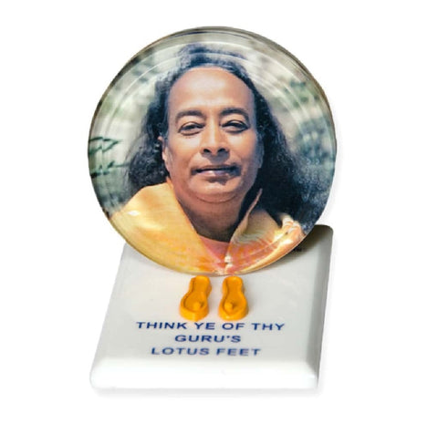 Paduka: Paramahansa Yogananda